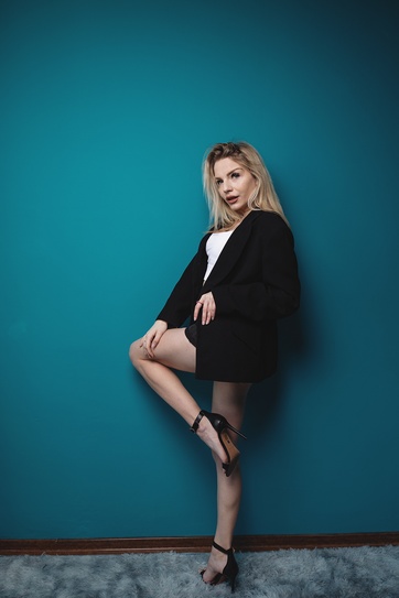 Najlepiej oceniane zdjęcie, wybrane z portfolio magdalitemodel, przedstawiające studio, portret