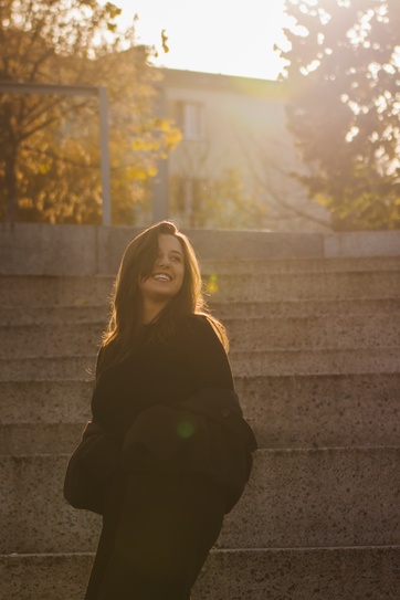 Zdjęcie z portfolio KlaudiaWroc (Modelka), przedstawiające smile, sunny, autumn, streetphotography