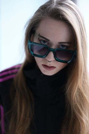 Zdjęcie z portfolio KaBoom (Modelka), przedstawiające portret, studio