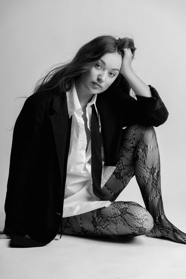 Zdjęcie z portfolio JBF (Fotograf), przedstawiające woman, studio, blackandwhite