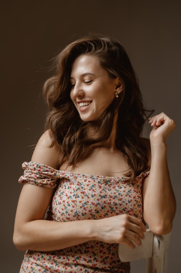 Zdjęcie z portfolio KlaudiaWroc (Modelka), przedstawiające smile, portret, studio