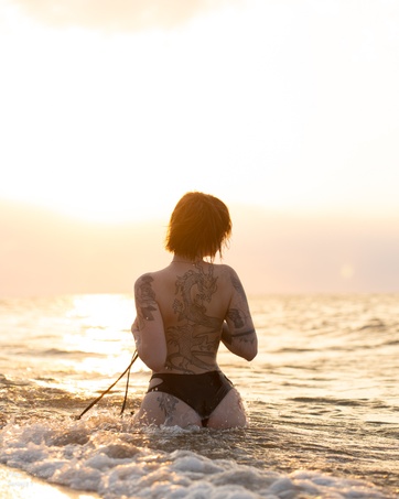 Zdjęcie z portfolio Stepnicki (Fotograf), przedstawiające sea, topless, swimsuite