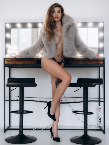 Zdjęcie z profilu mowmimeg (Modelka) w kategorii Erotyka