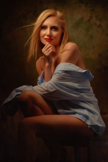 Zdjęcie z portfolio JBF (Fotograf), przedstawiające woman, portret, studio, color, creativ